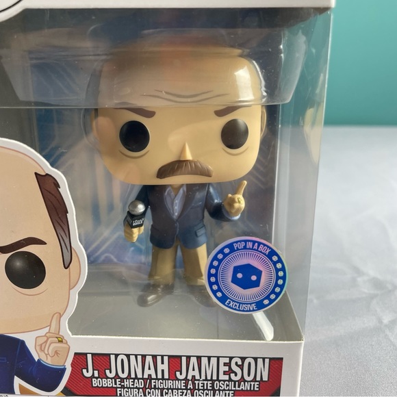 Funko Pop Marvel Spiderman J. Jonah Jameson PIAB Exclusive Not Taken Out Of Box - Picture 6 of 10